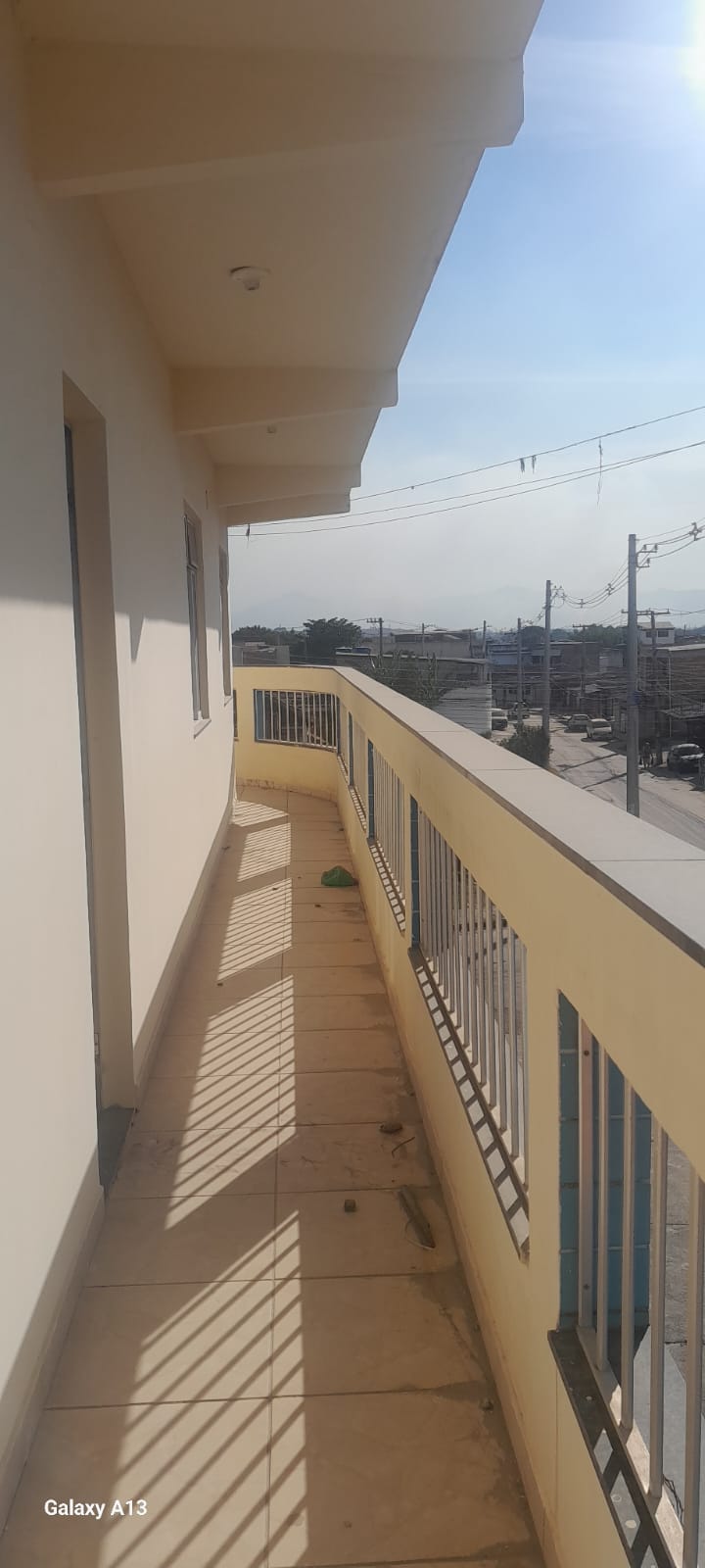 GALPÃO C/ APARTAMENTOS