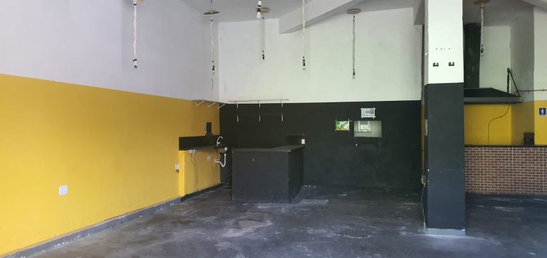 VENDO 03 LOJAS COMERCIAIS NA RUA PITOMBEIRAS PRÓX. A PRAÇA SETE DE ABRIL EM PACIÊNCIA