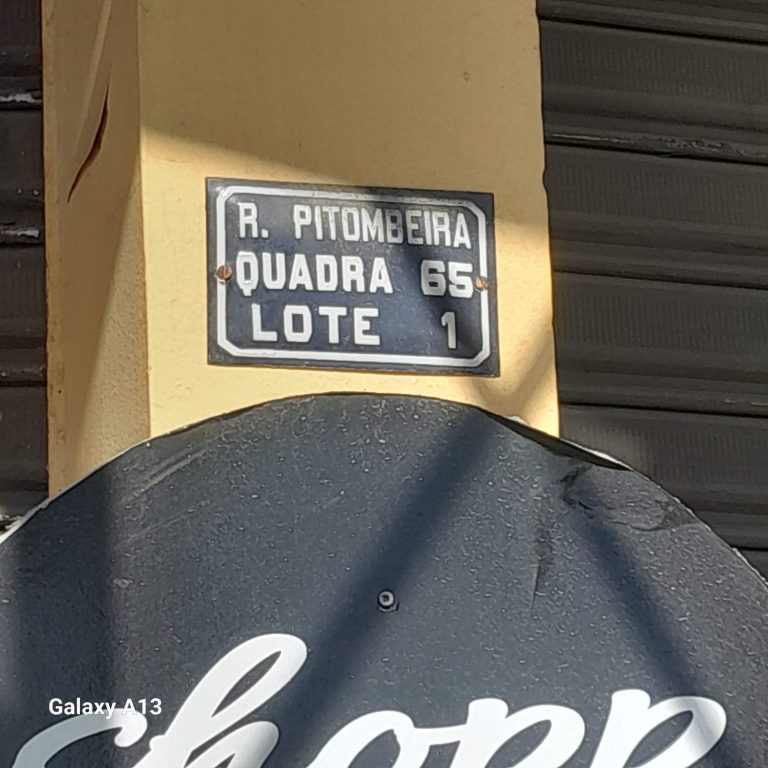 VENDO 03 LOJAS COMERCIAIS NA RUA PITOMBEIRAS PRÓX. A PRAÇA SETE DE ABRIL EM PACIÊNCIA