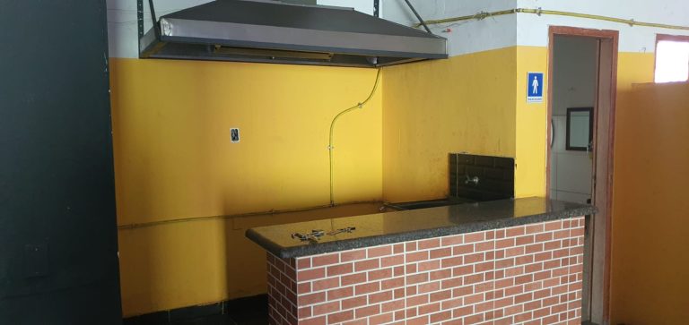 VENDO 03 LOJAS COMERCIAIS NA RUA PITOMBEIRAS PRÓX. A PRAÇA SETE DE ABRIL EM PACIÊNCIA