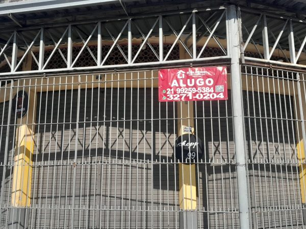 VENDO 03 LOJAS COMERCIAIS NA RUA PITOMBEIRAS PRÓX. A PRAÇA SETE DE ABRIL EM PACIÊNCIA